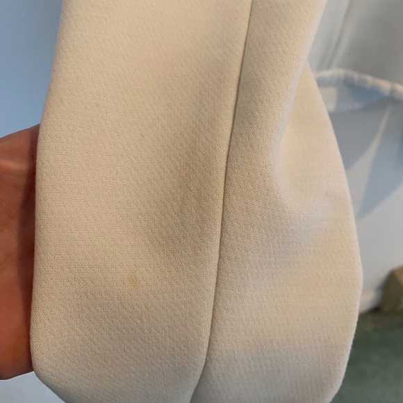 L’AGENCE creme blazer, size 2 - Picture 5 of 9